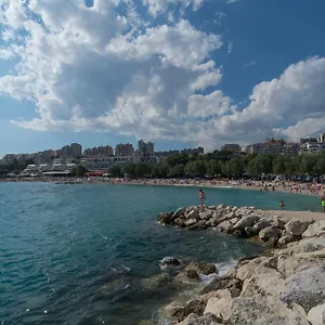 https://luxury-rooms-near-the-beach1.splithotels.org