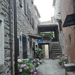 https://rooms-svalina.in-istria.net